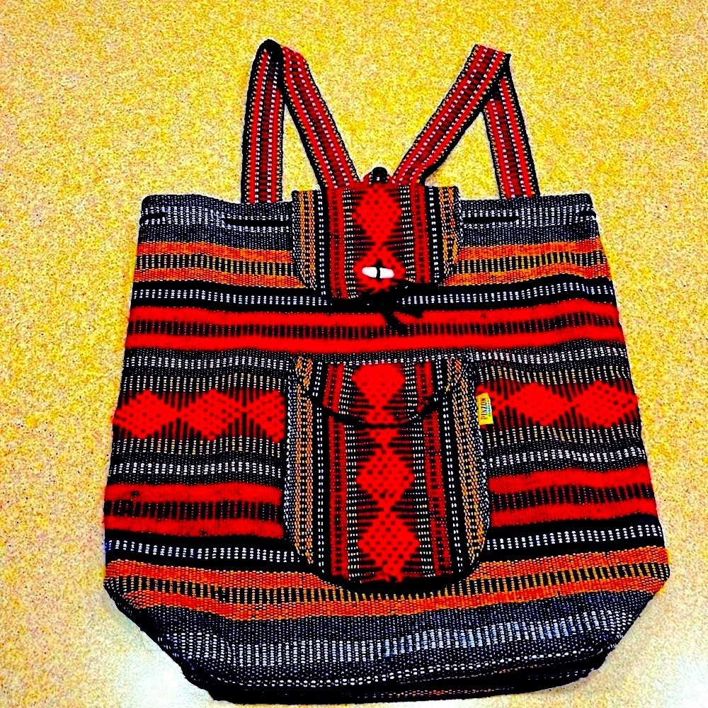 Pinzón backpack w/ drawstring & front pocket